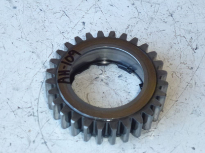 Picture of 28T Gear Wheel 1961949C1 Case IH 275 Compact Tractor Transmission