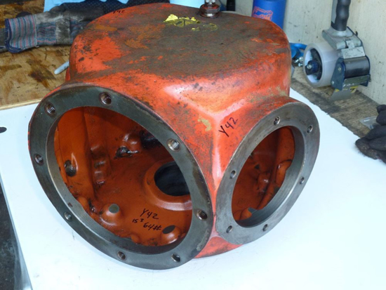 Picture of Cutterbar Impeller Drive Gearbox 56065220 Kuhn FC352G Disc Mower Conditioner