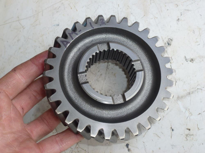 Picture of Transmission Second Shaft Gear 30 Tooth 3C152-28920 Kubota M9960 Tractor