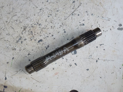 Picture of 4WD Axle Vertical Shaft 95-7529 Toro 6500D 6700D 455D 4000D 4100D 4500D 4700D Mower 110-4753