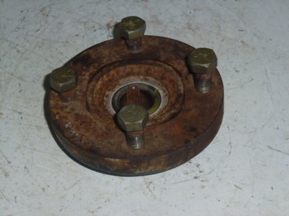 Picture of Rear Wheel Hub ET17957 John Deere 2653B 2500B 2653A 2500A 8000 2500E 7400 Mower