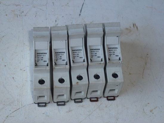 Picture of 5 Siemens 3NW7 011 Fuse Holders