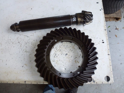 Picture of Differential Ring and Pinion Gears AT16794 T18608 T18260 John Deere Tractor