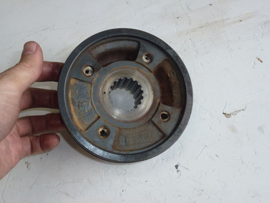 Picture of Fan Drive Pulley 16478-74280 Kubota F2803 Engine M4700 Tractor Crankshaft 16484-74280