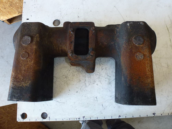 Picture of Rockshaft Housing L112503 John Deere Tractor