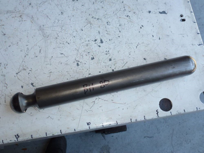 Picture of Rockshaft Piston Rod 400054R2 Case IH 585 Tractor 400054R1 3 Point Lift Cylinder 400054R1