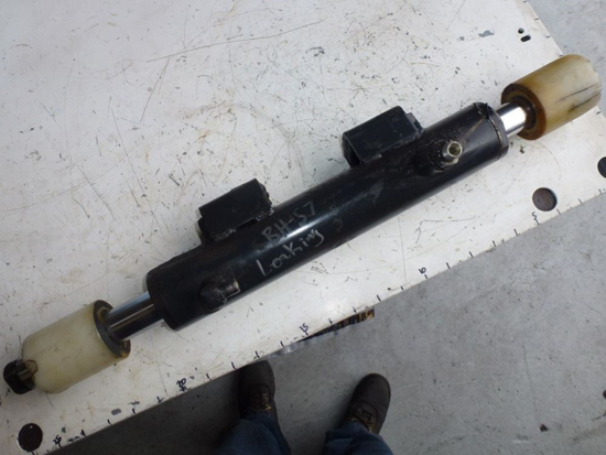 Picture of Hydraulic Steering Cylinder 3606357M92 Massey Ferguson 1547 1552 Challenger MT285B MT295B