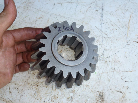 Picture of Splitter Gear 1005305 Woods BW180Q-2 BW126Q-2 BW180-3 BW126-2 Batwing Mower BW12