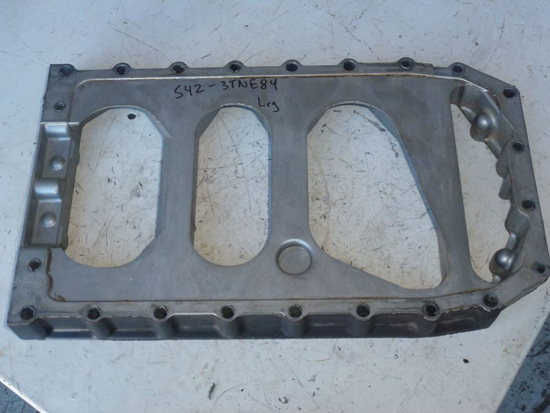 Picture of John Deere M801735 Oil Pan Block Spacer Yanmar 3TNE84 3TN84 3TNV84 Diesel Engine