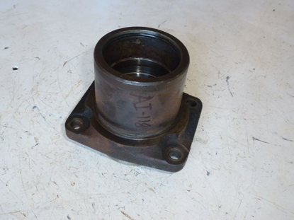 Picture of Front Axle Bearing Case Housing 1962131C1 Case IH 275 Compact Tractor
