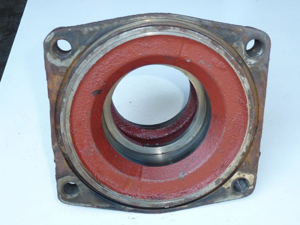 Eastern Triangle Enterprises LLC EStore. RH Outside Cutterbar Bearing Housing 55911800 Kuhn