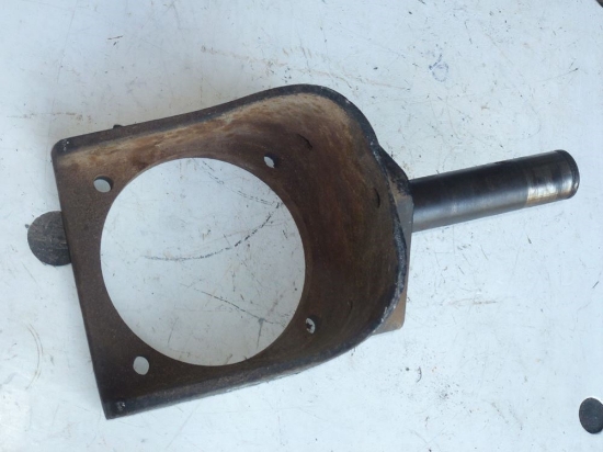 Picture of Rear Motor Housing Spindle 107-4517-03 Toro 5210 5410 5510 5610 Mower 107-4516 161-5128
