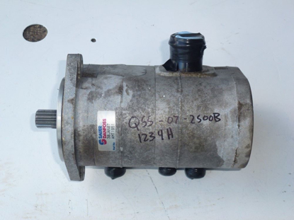 Picture of John Deere AMT1951 Hydraulic Gear Pump 2500B 2500 2500A Greens Mower Auxiliary
