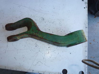 Picture of 3 Point Upper Lift Arm CH18889 John Deere 1450 1650 Tractor Draft Rockshaft