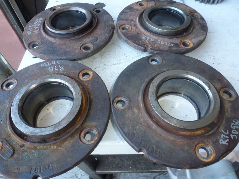 Eastern Triangle Enterprises LLC EStore. CutterBar Bearing Housing E91346 John Deere 930 920