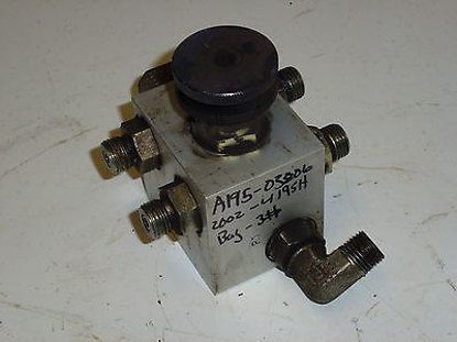 Picture of Rear Hydraulic Flow Control Block 104-925 to Toro 6500D 6700D Reelmaster Mower
