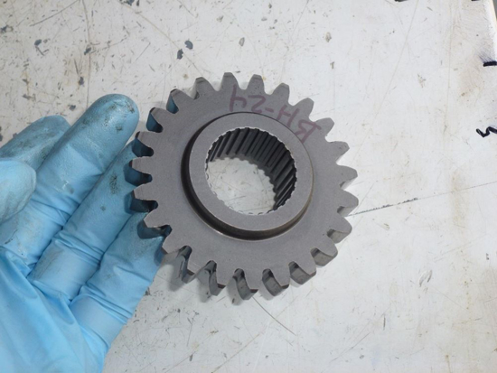 Picture of Pinion Shaft 4WD Spur Gear 23T 6242795M1 Agco Challenger MT285B MT295B Tractor Massey Ferguson