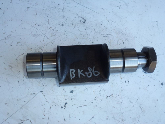 Picture of RH Balance Shaft CH19115 John Deere 1450 1650 Tractor Yanmar 4T95J Engine