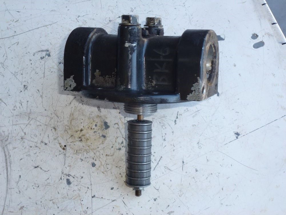 Eastern Triangle Enterprises LLC EStore. Hydraulic Oil Filter Housing