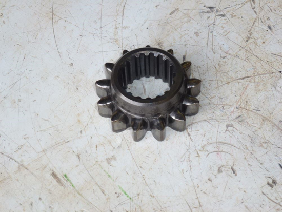 Picture of Kubota 6C040-14650 4WD Gear 13T