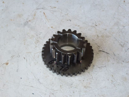 Picture of Range Shaft Gear TD050-22610 17T Kubota Tractor