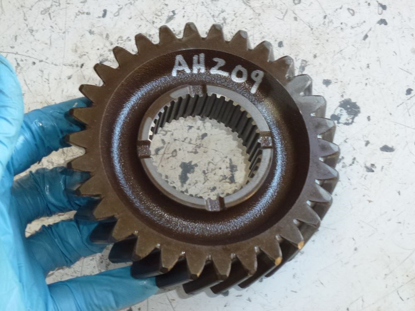 Picture of Transmission Gear 30T 3C151-28290 Kubota Tractor