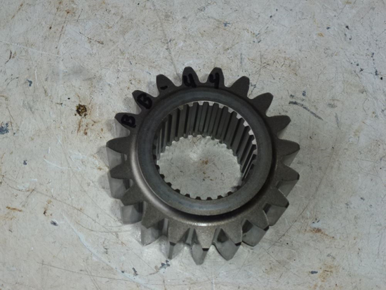 Picture of Range Shaft Gear 19T 3A151-32070 Kubota