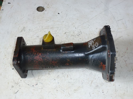Picture of 4WD Axle Case Housing SBA326344960 New Holland MC28 Mower 87763706