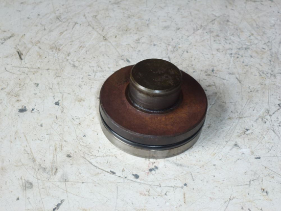 Picture of 4WD Axle End Pin Cap SBA330311370 New Holland MC28 Mower 83964751