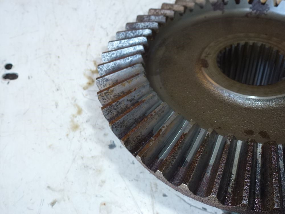 Eastern Triangle Enterprises LLC EStore. Bevel Gearbox Gear 46T 692132 New Holland 411 Disc