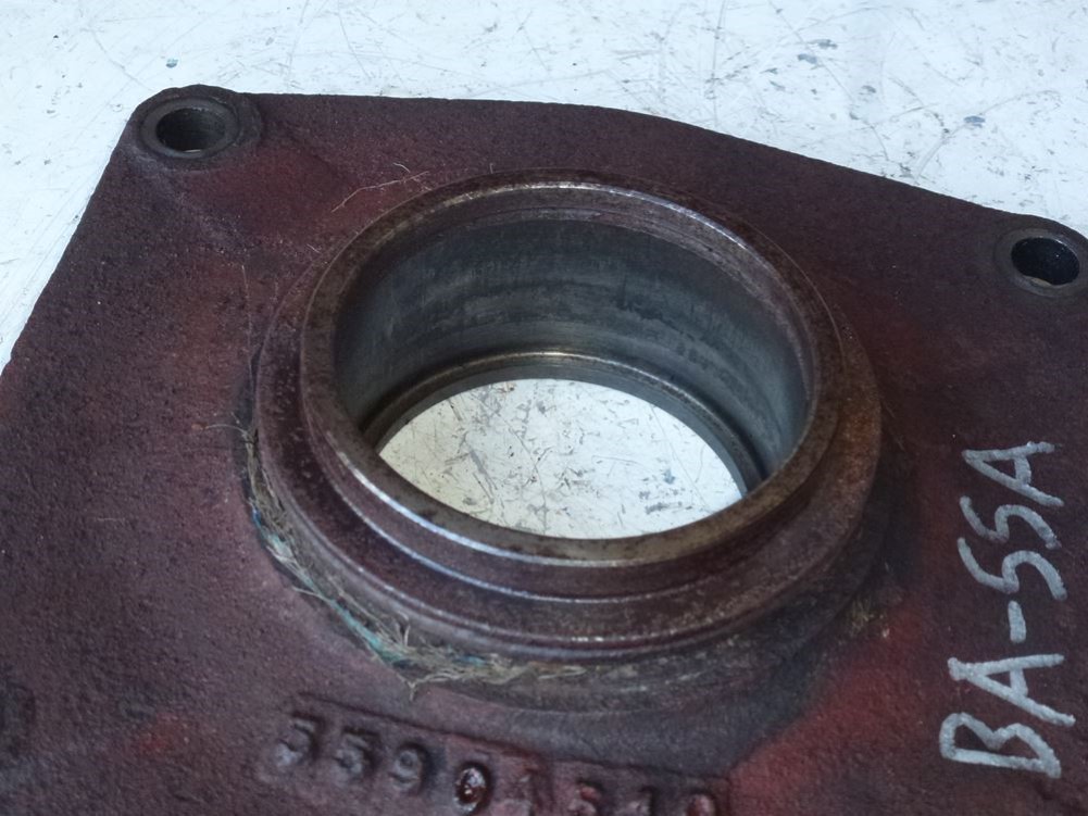 Eastern Triangle Enterprises LLC EStore. Cutterbar Bearing Housing 278973 New Holland 411 Disc