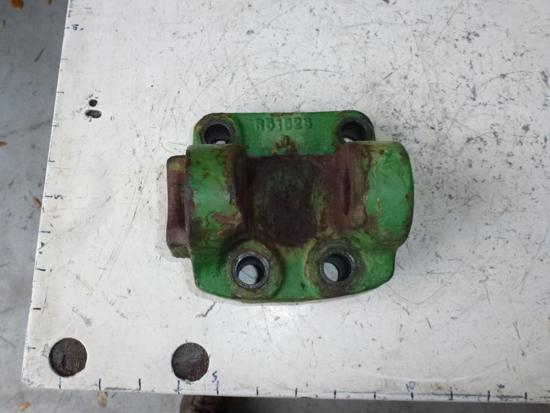 Picture of Top Center Link Bracket R51525 John Deere Tractor 3 Point