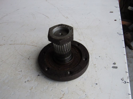 Picture of Land Pride 0.535.7000.00 Shaft Hub DM3605 DM3606 DM3607 DM3705 DM3706 DM3707 Disc Mower 0535700000