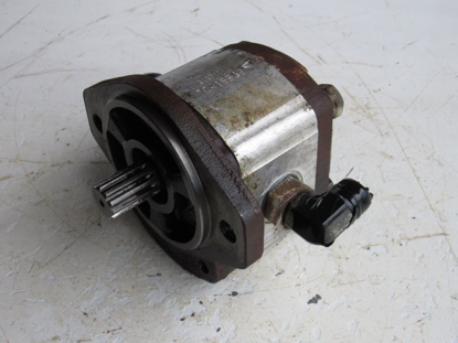 Picture of John Deere TCA19563 Hydraulic Aux Gear Pump 7500E 8500E 7500AE 8000A Ecut Mower