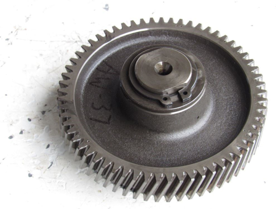 Picture of Kubota V1305-E V1505-E Idler Timing Gear & Shaft Ransomes Jacobsen 2500942 2500947