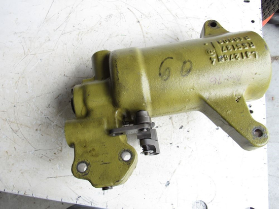 Picture of 3 Point Rockshaft Cylinder Housing AR63911 R55137 John Deere Tractor AT20197 L31275