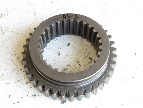 Picture of Ford D7NN7106A Transmission Shift Sliding Gear Coupling 36T 83910756 8600 Tractor