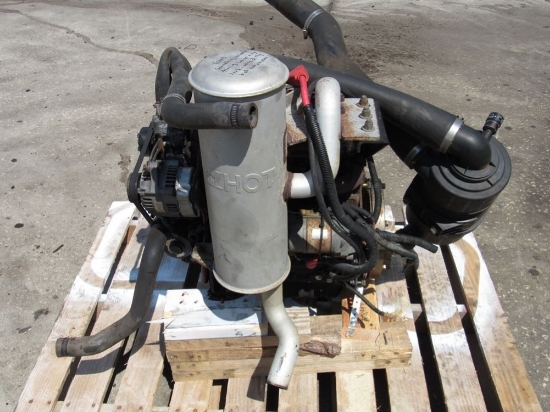Picture of Kubota V1505-T Turbo Diesel Engine w/ 4186Hours 44HP off 2006 Toro Mower Motor
