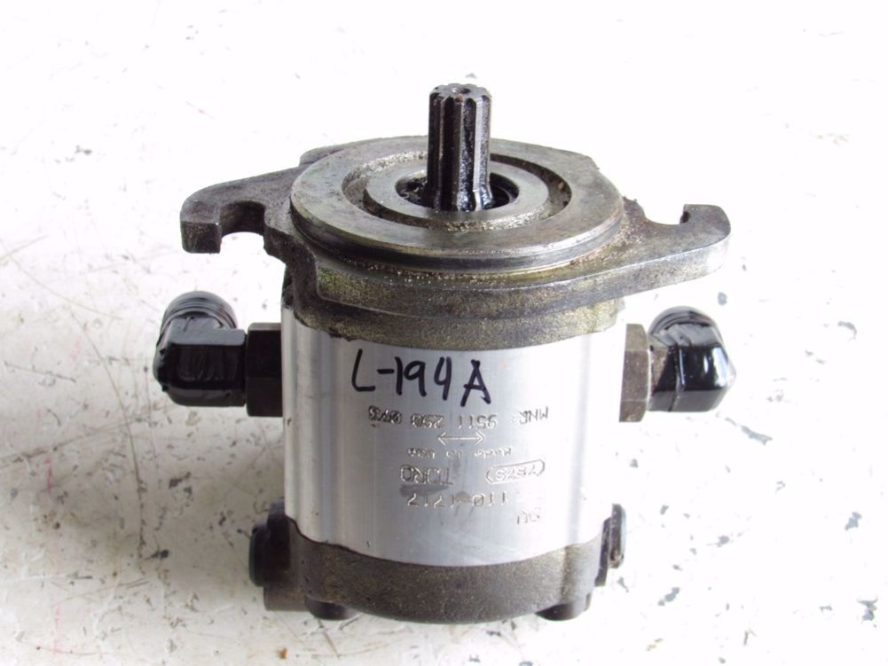 Details about   TORO 6500D Hydraulic  Wheel Drive Motor  R/H 