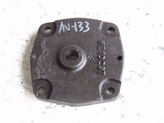 Picture of Ford C7NN6616B Engine Oil Pump Cover to 8600 Tractor