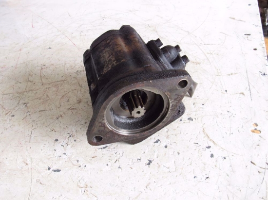 Picture of Agco Allis 72258087 Hydraulic Pump 5670 Tractor White Massey Ferguson Chalmers