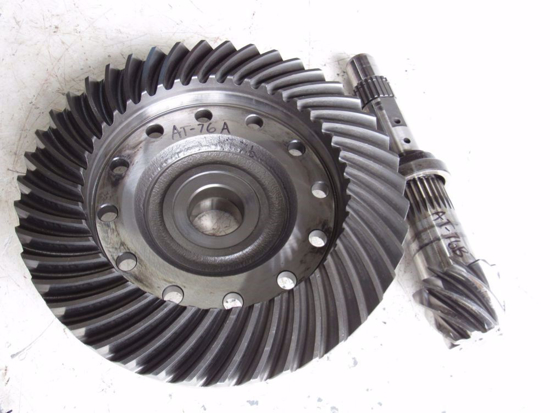Picture of Agco Allis 72232361 Differential Ring & Pinion Bevel Gears 43/8 ratio 5670 Tractor White Massey Ferguson Chalmers 72277966 72262297 72238814 72291597 72291604 72605823