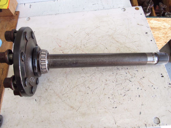 Picture of Agco Allis 72230097 Rear Axle Shaft Hub 5670 Tractor White Massey Ferguson Chalmers 72277940 72290094