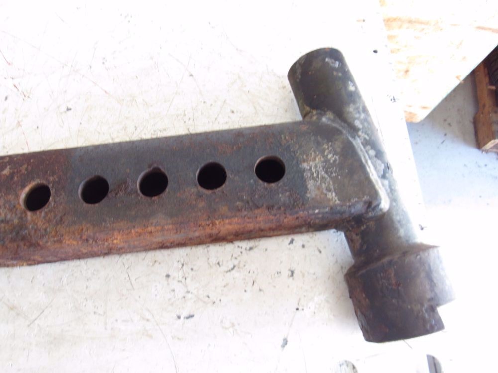 Eastern Triangle Enterprises LLC EStore. Agco Allis 72272262 LH Left Front 2WD Axle Extension