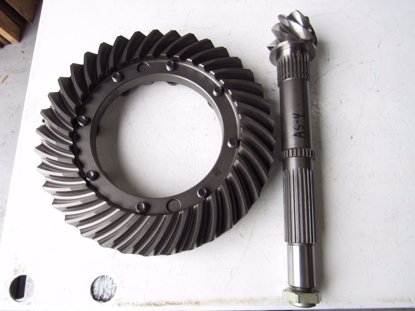 Picture of Kubota TA040-99340 Transmission Ring Gear & Pinion Shaft Bevel Set to Tractor TA040-21700