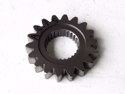 Picture of Kubota TA020-15110 4WD Gear