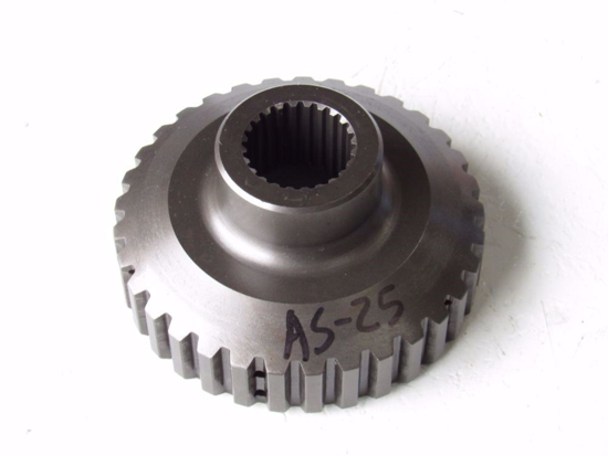 Picture of Kubota 34076-61630 GST Clutch Hub to Tractor