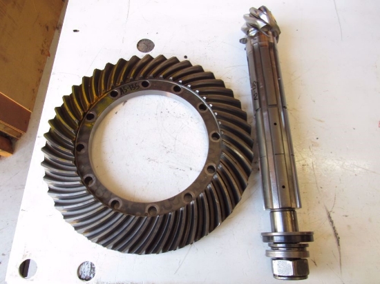 Picture of Case David Brown K964873 Ring & Pinion Differential Bevel Gear Set 7-43T 1490 Synchromesh Tractor Shaft
