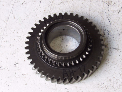 Picture of 40T Gear Wheel 1961955C1 Case IH 275 Compact Tractor Transmission Countershaft