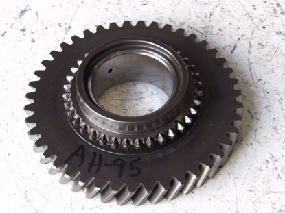 Picture of CounterShaft Gear Wheel 43T 1961956C1 Case IH 275 Compact Tractor Transmission